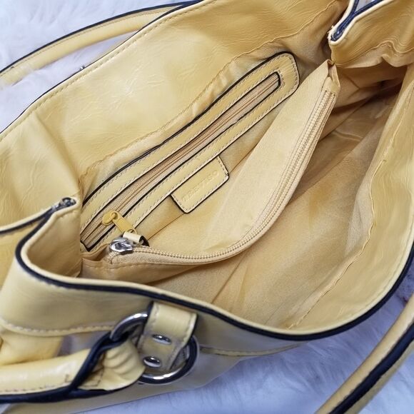 NWT. Treviso Yellow Shoukder Bag. - Picture 2 of 7